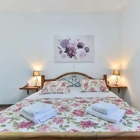 Marinic Comfortable *