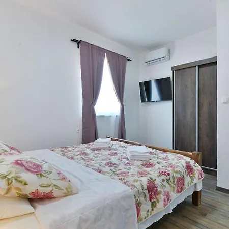 Marinic Comfortable Vila *