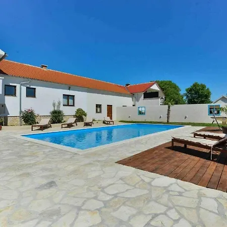 Marinic Comfortable Vila *