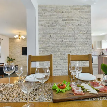 Marinic Comfortable Vila Zadar